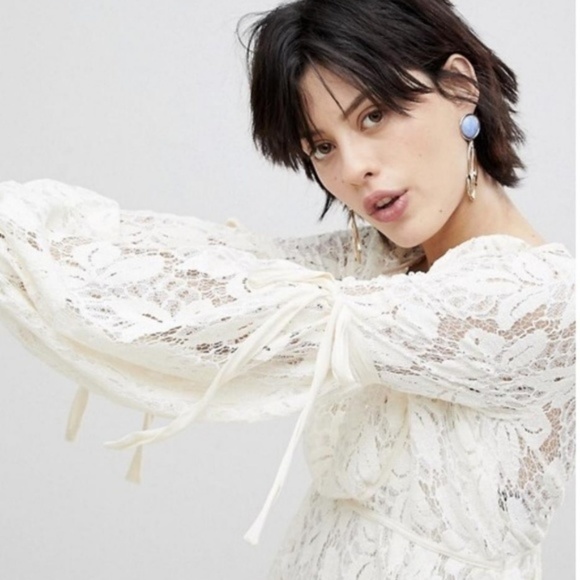 Poet Sleeves Lace Babydoll Tunic Dress - Picture 2 of 8